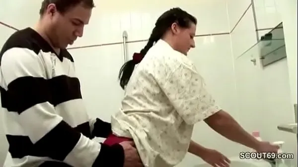 New German Step-Son Caught Mom in Bathroom and Seduce to Fuck energy Tube