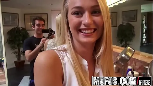 Mofos - I Know That Girl - Late for a blowjob starring Natalia Starr أنبوب طاقة جديد