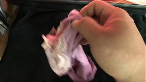 Novo Filmado na cueca de algodão rosa e roxo original, cheira pesado a urina e é muito confortável para limpar a glande na parte inferior tubo de energia