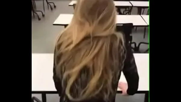 Nytt naughty blonde having sex after class energirör