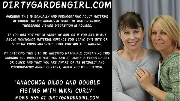 Nuovo tubo di energia NikkiCurly (aka Sindy Rose) pugno ed è pugno da Dirtygardengirl - grande prolasso