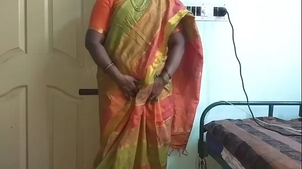 Nová Indian desi maid to show her natural tits to home owner energetická trubice