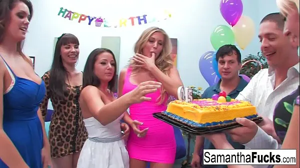 Nytt Samantha celebrates her birthday with a wild crazy orgy energirør