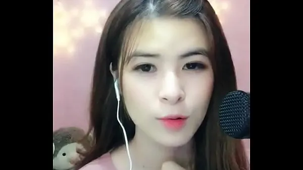 Yeni Em gái Việt Hot Uplive Enerji Tüpü