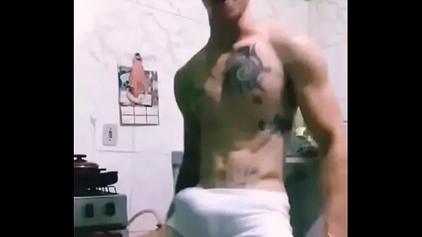 Gifted pauzudo dancing in white underwear Ống năng lượng mới