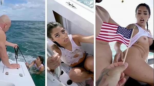 Yeni BANGBROS - Cuban Hottie, Vanessa Sky, Gets Rescued At Sea By Jmac Enerji Tüpü