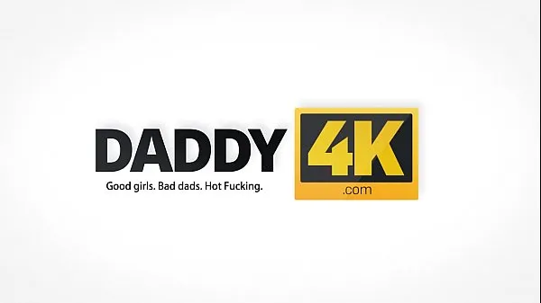 新DADDY4K. Junge geht einkaufen und es bedeutet, dass sein Küken einen alten Mann ficken kann能源管