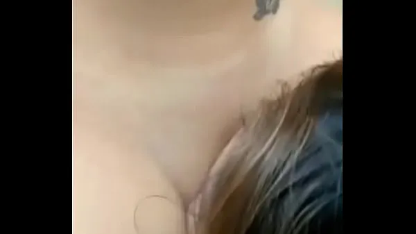 Novinha Sucking Hot Friend Tiub tenaga baharu