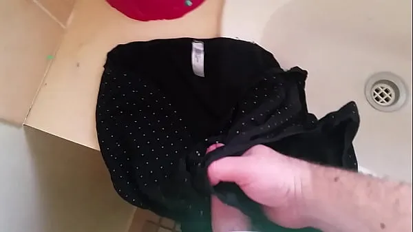 Νέος σωλήνας ενέργειας Cumming on my wifes panties