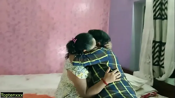 Νέος σωλήνας ενέργειας Hot Bhabhi Cheating sex with married devor! Indian sex