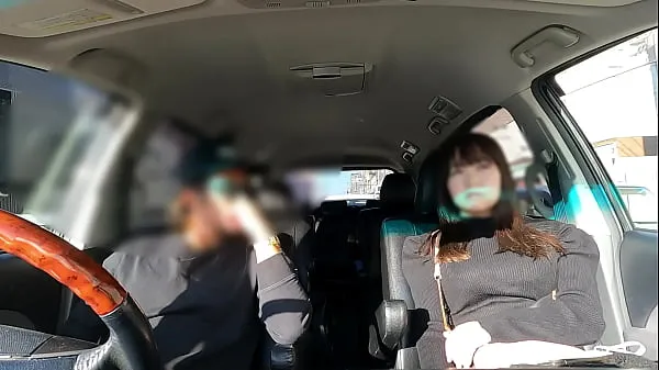 New Completely real Japanese [hidden shot] Neat but baby-faced big breasts that can be seen from the top of the knit Unexpected exposure confession "I want to have sex in the car" while driving and suddenly breaks out in car sex [Appearance] [Close energy Tube