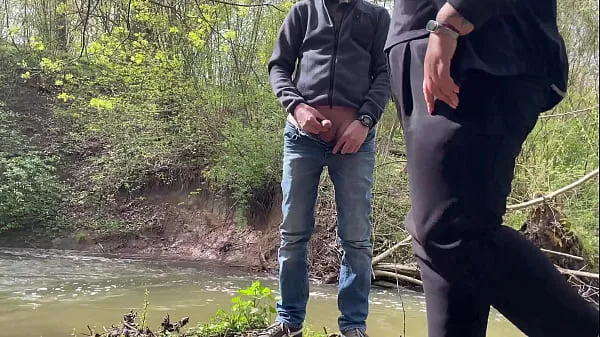 Nyt Sexy Horny Fat Stranger with a Gorgeous Ass at the Lakeside Jerking My Cock energirør