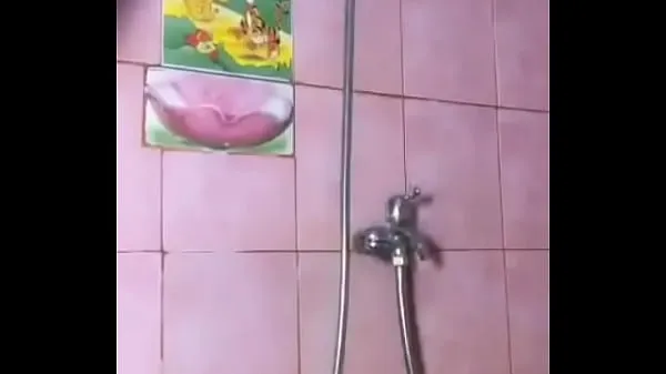 New Pinkie takes a bath energy Tube