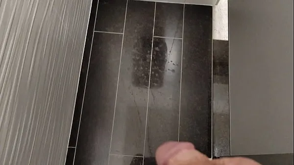 Yeni Jerk off my penis at office toilet and cum Enerji Tüpü